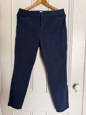 GAP Women’s Navy Signature Skinny Ankle Pants